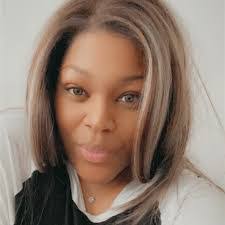 Earlene Hardy's Instagram, Twitter & Facebook