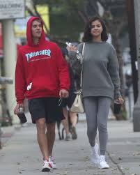 Times those when justin bieber and selena gomez proved to love each other a lot and love roamed their lives. Selena Gomez Y Justin Bieber Han Empezado 2018 Muy Juntitos