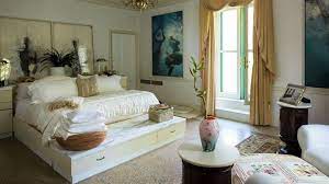 10 minus 4 or 8 minus 2 equals 6. The Mansion Bedroom Boom Wsj
