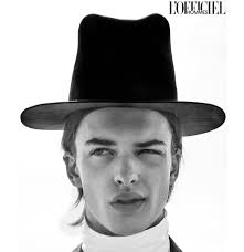 WORK FOR @oysho 🤍 Photo : @tamaralopezblesa #ecommerce #shooting #moda  #sportmoda #oysho #makeup #makeupartist