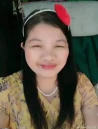 THE PURPLE PORTRAIT OF A POETESS She was a famous poetess when I met her  She loved my poems and my demeanour As Spring came we began to come closer  Decided to