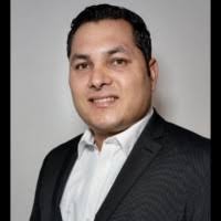 90+ perfiles de «Manuel Favela»