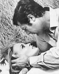 Marcello Mastroianni and Faye Dunaway in "A Place for Lovers", 1968. ????