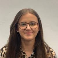 Amelia Hopper's Instagram, Twitter & Facebook