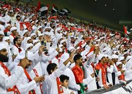 ببینید / هواداران قطر و امارات در ورزشگاه به جان هم افتادند