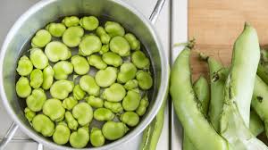 Le fave possono essere consumate cotte o crude, e sono vendute sia secche, sia fresche. Come Cucinare Le Fave I Trucchi Per Prepararle E Gustarle Fresche O Secche