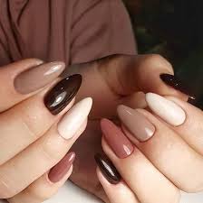 39 Trendy Fall Nails Art Designs 2019 To Look Autumnal And Charming Autumn Nail Art Ideas Fall Nail Art Fa Fall Nail Art Almond Nail Art Dark Nail Designs