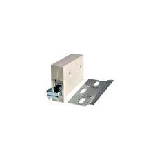 Wickes Cabinet Hanging Bracket And Plate 59x50mm 10 Pack Wickes Small Cupboard Kitchen Cabinets