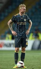 Fenerbahçe'nin eski yıldızı simon kjaer, danimarka milli takımın olmazsa olmaz isimleri arasında yer alıyor. Simon Kjaer Fenerbahce Ile Ilgili Gorsel Sonucu Futbolcular Spor Fotograf