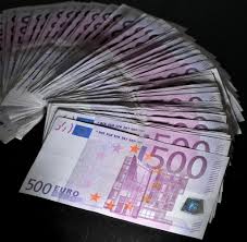 The euro rapidly took over from the former national. 500 Euro Schein Banknoten Aus Kostet Eine Halbe Milliarde Welt