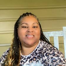 Because This Question is Coming around alot, felt I needed to make it clear  and reiterate the answer... Big Shirley is a Duncan by MARRIAGE💒!!! Per  the book series for NOLA, its