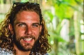 Tomás gimeno hace unas declaraciones ante los medios de comunicación kronómetro cero. La Familia Del Corunes Muerto En Filipinas Quiere Limpiar Su Nombre Con Un Procedimiento Judicial En Espana