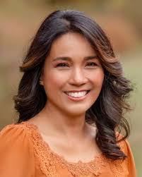 Mona Rios's Instagram, Twitter & Facebook