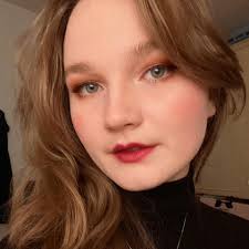 Billie Grace's Instagram, Twitter & Facebook