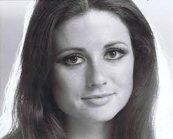She won the festival di sanremo music competion in 1964 with the song non ho l'età. Il Si Censurato Di Gigliola Cinquetti Indiscreto