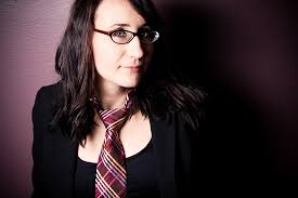 Karen Kosowski's Instagram, Twitter & Facebook