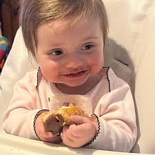 What color should I paint my spin art table?