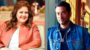 وهي متزوجة من الممثل سمير غانم منذ عام 1984. Ù…ÙƒØ§Ù„Ù…Ø© Ù‡Ø§ØªÙÙŠØ© Ø¨ÙŠÙ† Ø¯Ù„Ø§Ù„ Ø¹Ø¨Ø¯Ø§Ù„Ø¹Ø²ÙŠØ² ÙˆÙÙ†Ø§Ù† Ù…ØµØ±ÙŠ Ø´Ù‡ÙŠØ± ÙˆÙ‡Ø°Ø§ Ù…Ø§ Ø·Ù„Ø¨ØªÙ‡ Ù…Ù† Ø²ÙˆØ¬ Ø§Ø¨Ù†ØªÙ‡Ø§
