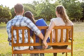 Tracey Cox Reveals Her Method For Choosing Between Lovers | Daily Mail  Online