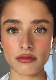 Maquiagem Iluminada Meio Preso Torcido E Mais As Inspiracoes Mais Curtidas Do Mes K A T I E Kathryynnico Skin Makeup Natural Summer Makeup Aesthetic Makeup