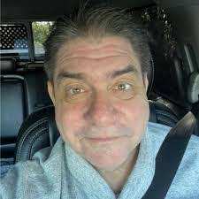 Rex Knapp's Instagram, Twitter & Facebook