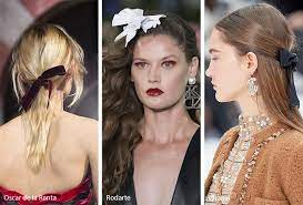 Fall Winter 2020 2021 Hair Accessory Trends Glowsly Runway Hair Hair Accessories Trends 2020 2020 Hair Accessory Trends