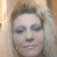 Lesa Minton's Instagram, Twitter & Facebook