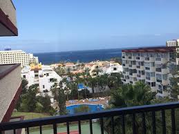 Gli ospiti possono mangiare alla montana e al dedos global kitchen che distano circa 50 metri. Ferienwohnung Zu Vermieten In El Dorado Las Americas Teneriffa