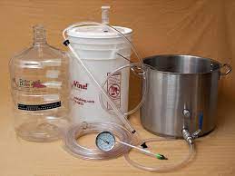 La birra fatta in casa, è da parecchio tempo che volevo cimentarmi in questa nuova impresa, ma non avendo le condizioni ideali per iniziare ho sempre rimandato. Come Fare La Birra In Casa Homebrewing Hello Taste