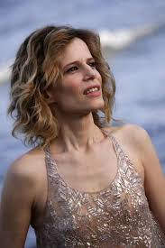 Diplomata in pianoforte al conservatorio giuseppe verdi, e in recitazione alla scuola del piccolo teatro diretta da giorgio strehler, ha debuttato nell'arlecchino dei giovani. Sonia Bergamasco Italienne Actrice