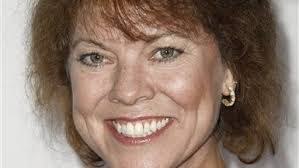 Kelly Savarese's Instagram, Twitter & Facebook