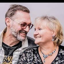 Regina Mcdermott's Instagram, Twitter & Facebook