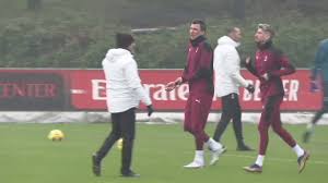 Mario mandzukic 1 tem 2021'den beri kulüpsüz santrafor piyasa değeri: Mandzukic Trains Alongside New Team Mate Ibrahimovic After Joining Ac Milan Youtube
