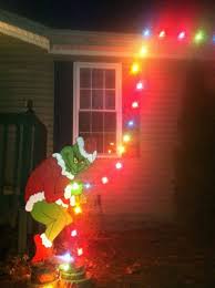 See more ideas about whoville christmas, grinch christmas decorations, grinch christmas. 20 Diy Grinch Outdoor Decorations Magzhouse