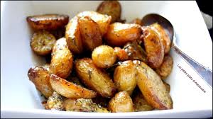 Pommes De Terre Grenailles Confites Si Facile Et Si Bonnes Les Petits Plats D Alexandra Pomme De Terre Grenaille Recettes De Cuisine Recette De Plat