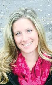 Renee Browning's Instagram, Twitter & Facebook