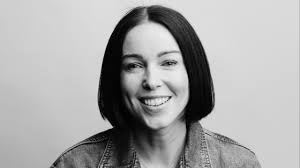 Eve Lewis's Instagram, Twitter & Facebook