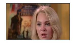 Amazon.com: Bridge to Terabithia [Blu-ray] : Josh Hutcherson, AnnaSophia  Robb, Zooey Deschanel, Robert Patrick, Bailey Madison, Kate Butler, Devon  Wood, Emma Fenton, Grace Brannigan, Latham Gaines, Judy McIntosh, Patricia  Aldersley, Lauren Clinton,