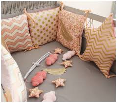 Tour De Lit Etoiles Et Carres Theme Plume Corail Rose Pale Et Dore Tour De Lit Rose Chambre Bebe Tour De Lit Etoile