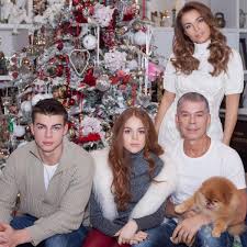 Zhena Olega Gazmanova Semya Tajny Lichnoj Zhizn Zheny Pevcov Muzykantov Ego Zhena Zheny Znamenitostej