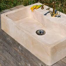 If your ideal kitchen sink is one that makes it easy to get big loads clean, then an apron sink is one to consider. Single Bowl Kitchen Sink Acquaio Pietre Di Rapolano Pdr Srl Natural Stone Travertine Apron Front