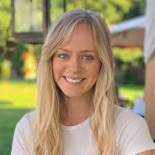 Michelle Kasel's Instagram, Twitter & Facebook