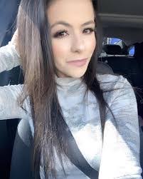 Amber Carson's Instagram, Twitter & Facebook