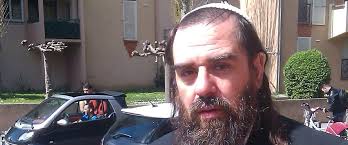 Privé de son fils à cause de sa pratique religieuse