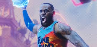 This also raises the stakes for the actual looney tunes, whose very existence is also riding on. Stellt Euch Die Endgame Schlacht Mit King Kong Pennywise Und Kung Fu Omas Vor Das Ist Der Space Jam 2 Trailer