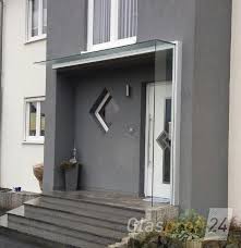 Vordach Und Seitenwindschutz Nahtlos Verbunden Vordach Dach Vordach Haustur