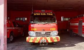 Bahan dasar untuk pembuatan karoseri sendiri terbuat dari bahan anti karat dan anti benturan. Berapa Sebenarnya Harga Mobil Pemadam Kebakaran Kapasitas Tangki 4000 Liter