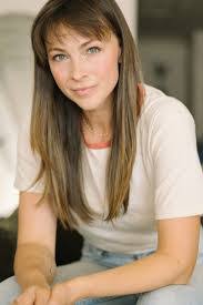 Carri Brown's Instagram, Twitter & Facebook