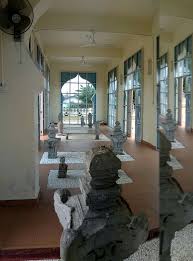 Makam sultan mahmud mangkat di julang) is a historical tomb in kota tinggi district, johor in malaysia. Makam Sultan Mahmud Mangkat Dijulang