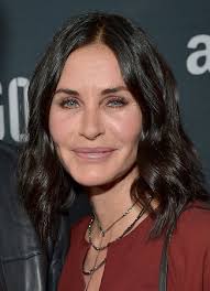 He starred in the television movie 'a deadly silence' in 1989 and appeared in a number of television roles. Courteney Cox Zu Viele Schonheits Ops Das Sagt Die Schauspielerin Der Serie Friends Dazu Mopo De